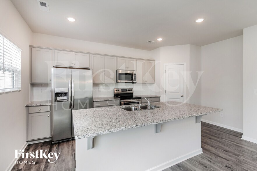 Building Photo - 7305 Brawley Wood Ct