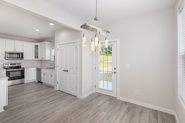 Building Photo - 3 bed 2.5 bath home in Gastonia