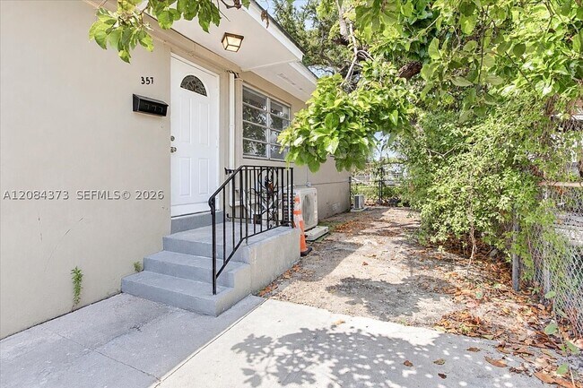Building Photo - 355 NE 55th St