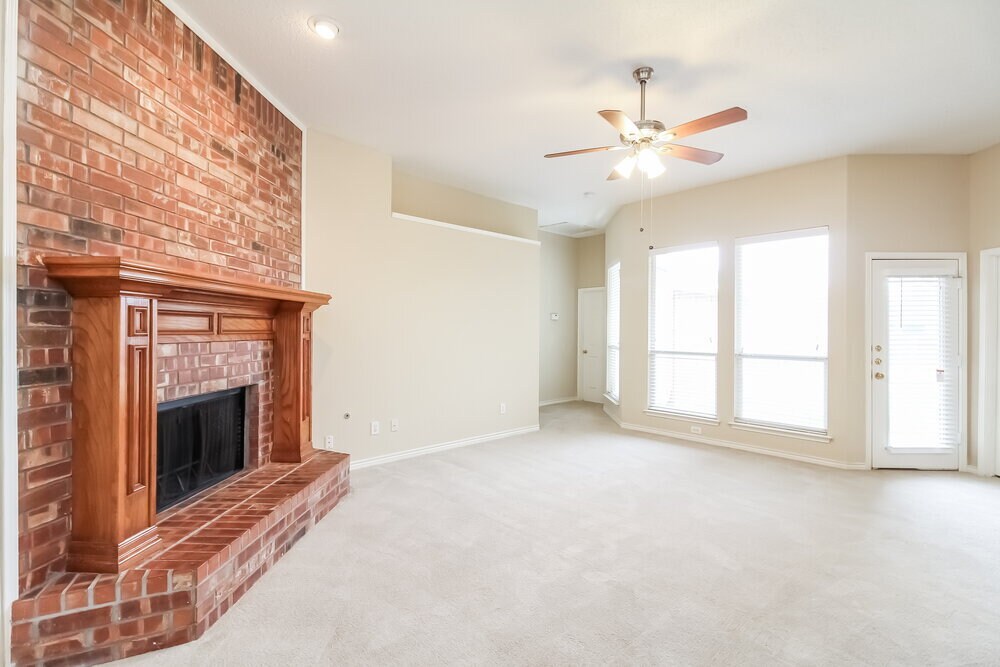 Building Photo - 1554 Cardigan Ln