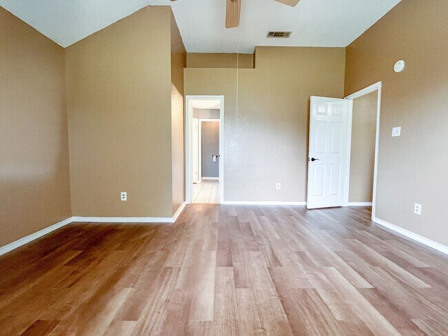 Building Photo - 3406 Bamboo Ln