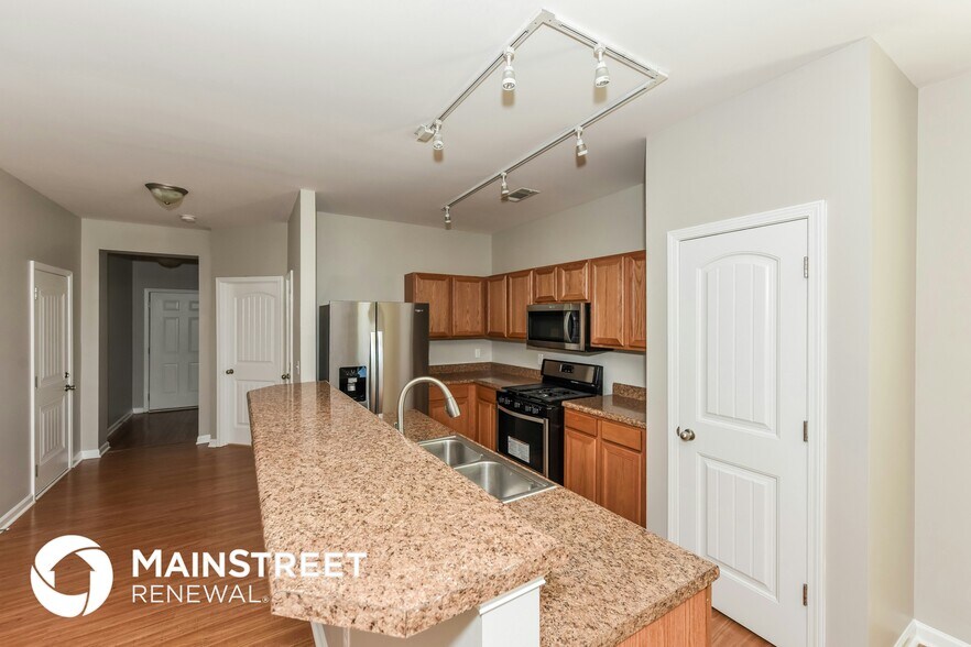 Building Photo - 2015 Lincoln Rd