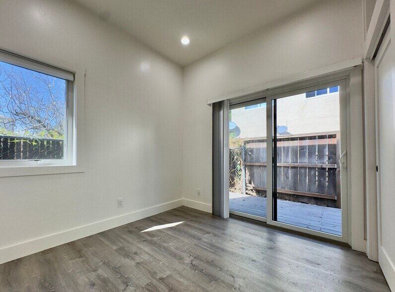 Building Photo - 1038 62nd St