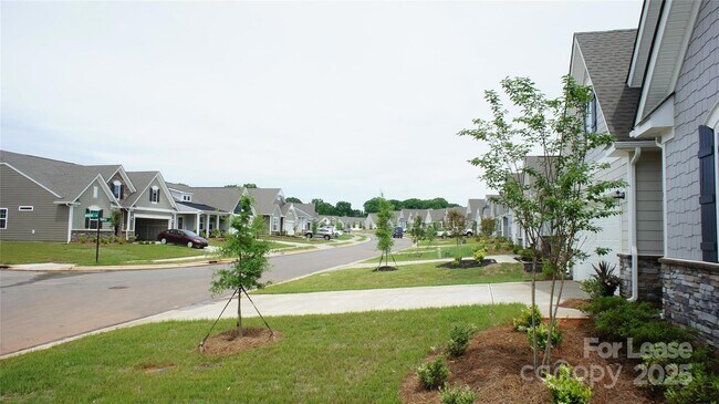 Building Photo - 137 Pampas Pl
