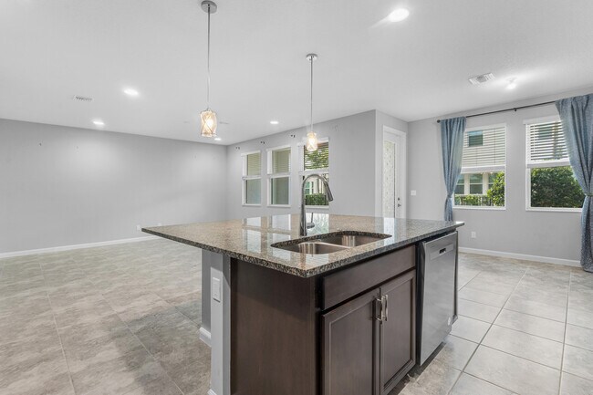 Building Photo - 16474 Helix Ct