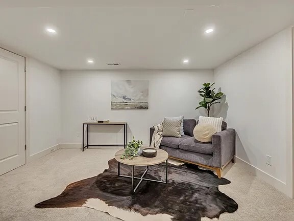 Building Photo - 2590 E 2100 S