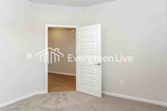 Building Photo - 315 Allene Wy