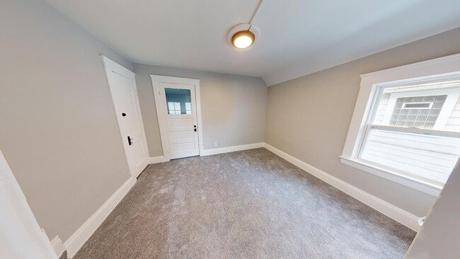 Building Photo - Brooklyn Centre - 3 Bedroom Single Family ...