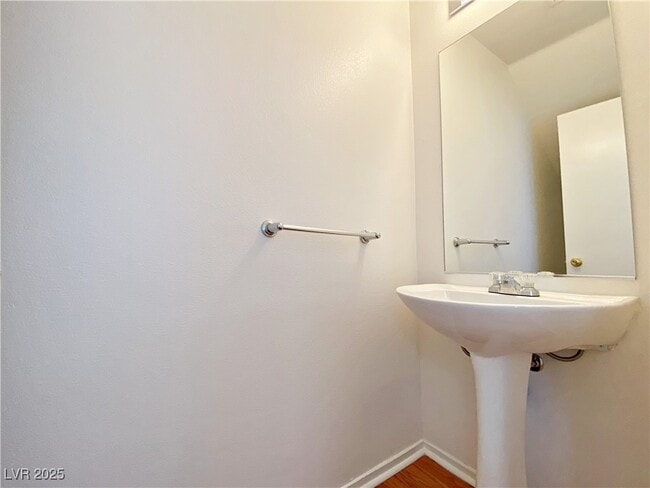 Building Photo - 198 Chadwell Ct