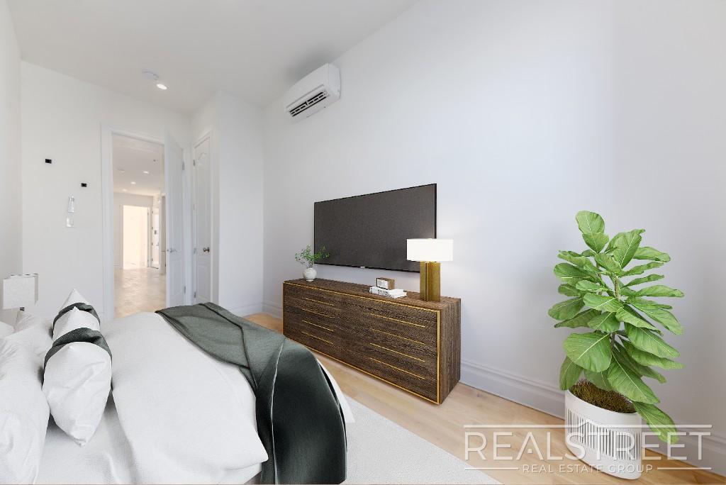 Building Photo - NO FEE! NEW 3 BED floor-thru in Bed Stuy B...