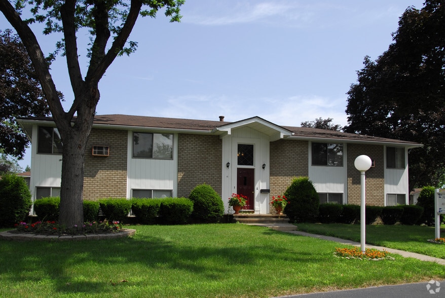 Presidential Estates 41 Whitehouse Dr Greece NY 14616 Apartment Finder