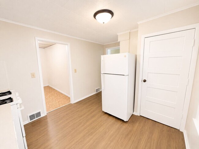 Building Photo - 1727 Marne Ave