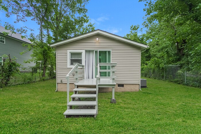 Building Photo - 1033 Gaither Pl NW