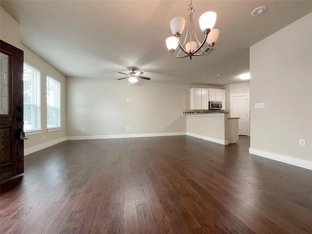 Building Photo - 211 Lily Ln