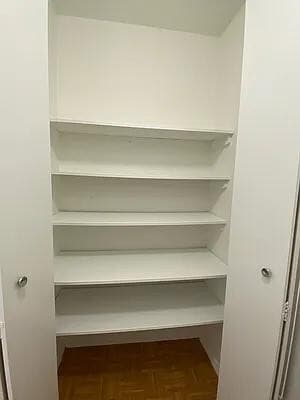 Building Photo - 347 W 57th St