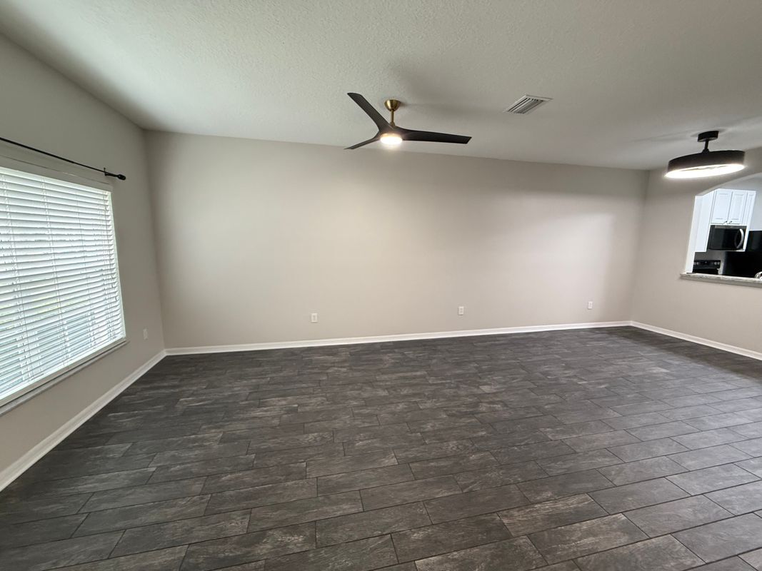 Building Photo - 30316 Elderwood Dr