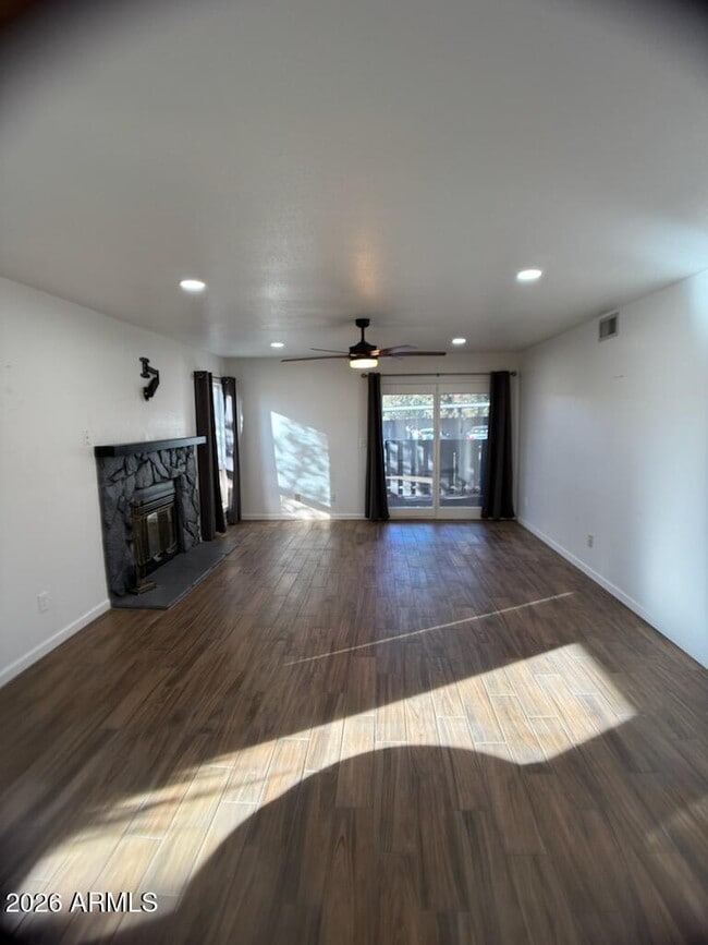 Building Photo - 905 N Beeline Hwy