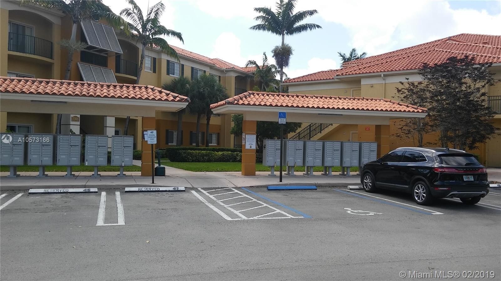 Building Photo - 7300 NW 114th Ave