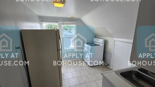 Interior Photo - 7409 Bradbury Ave