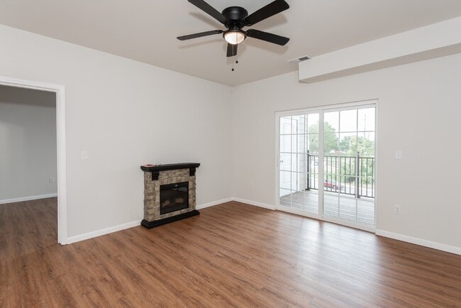 Building Photo - 137 Harmony Mdws Ct