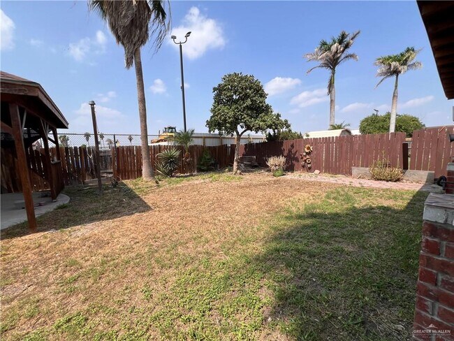 Building Photo - 3001 E Camelia Ave