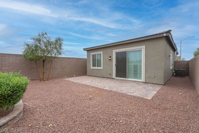 Building Photo - 8243 Vino Merlot Ave