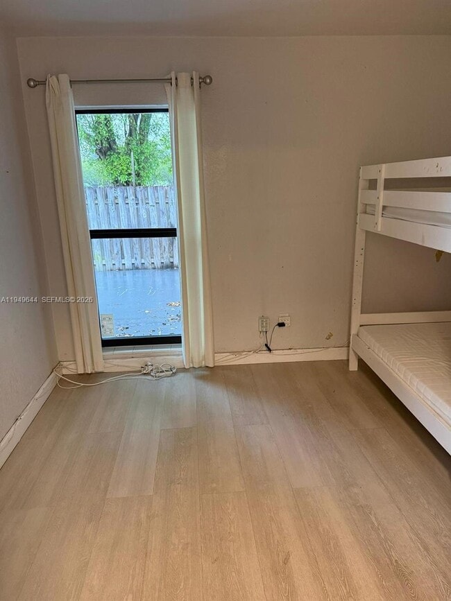 Building Photo - 11220 SW 125th Pl