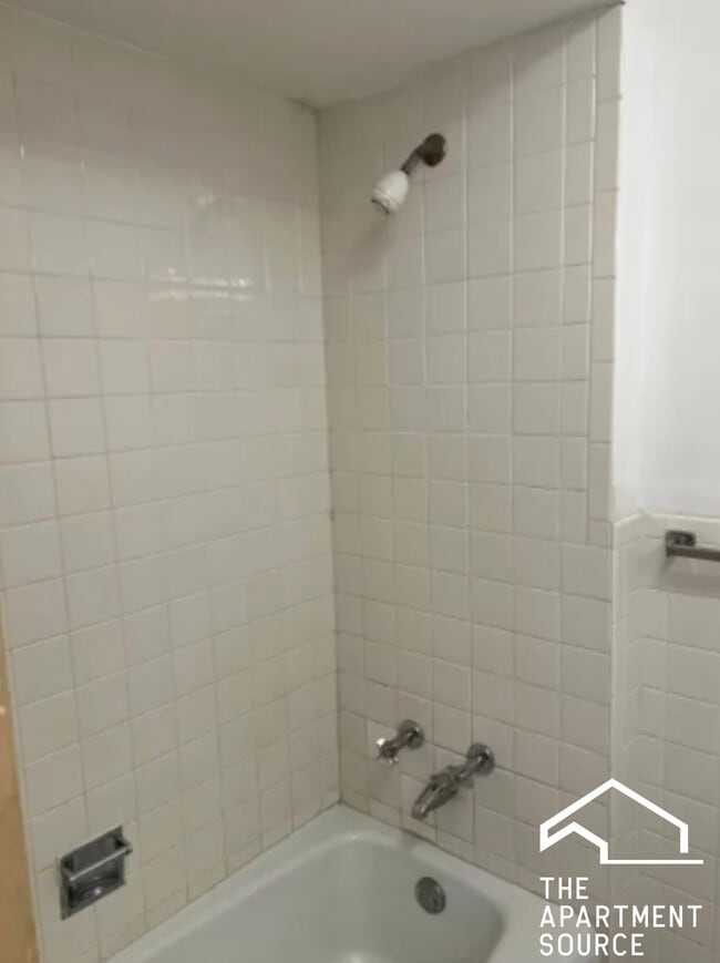 Building Photo - 8644 Skokie Blvd