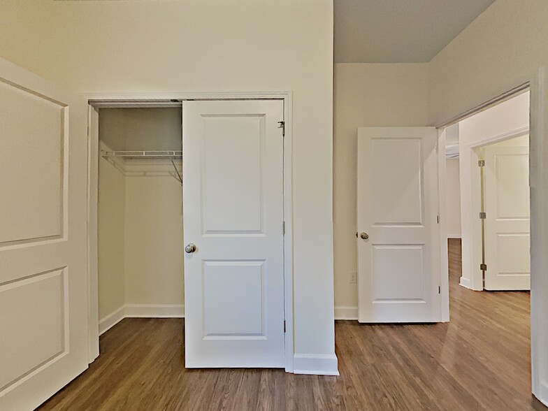 Building Photo - 952 Grafton Ridge Dr