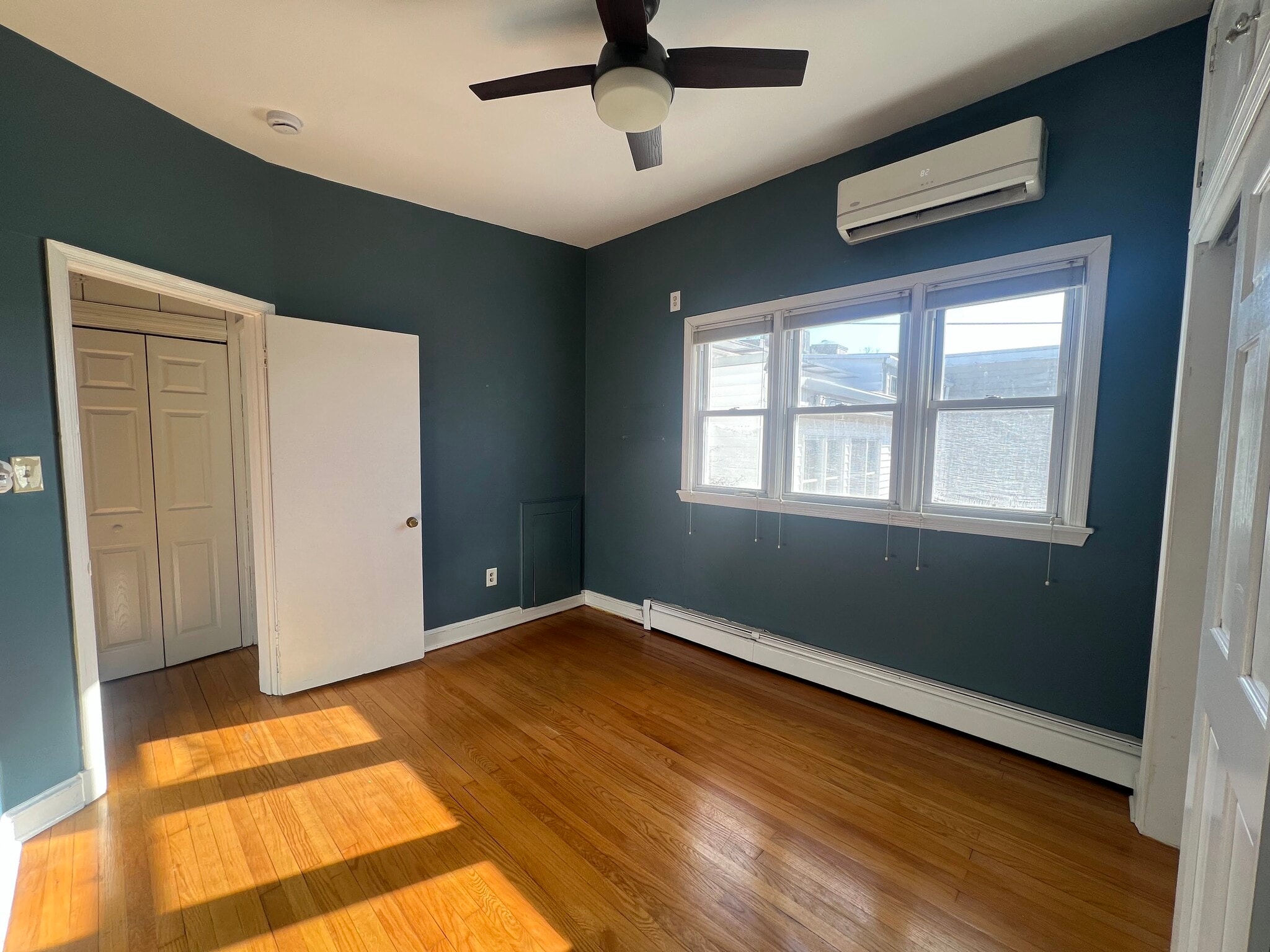 main bedroom - 419 A St NE