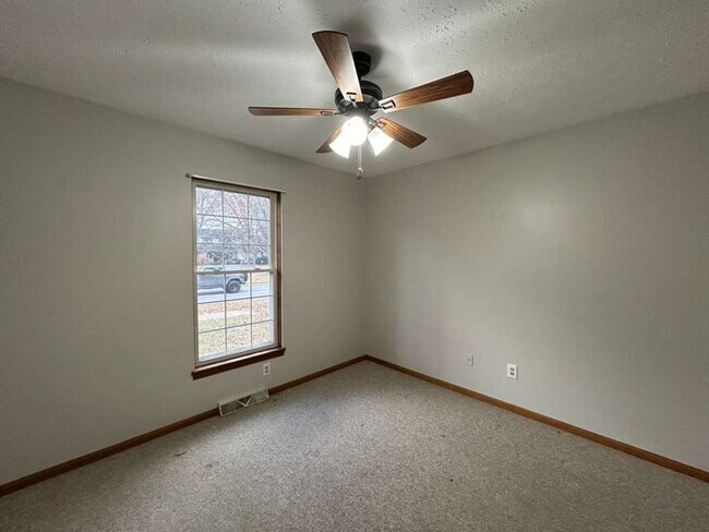 Building Photo - Beautiful 3-Bedroom, 2-Bath Home in the Heart of Painesville