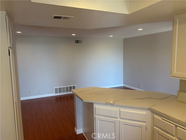 Building Photo - 873 S Sapphire Ln