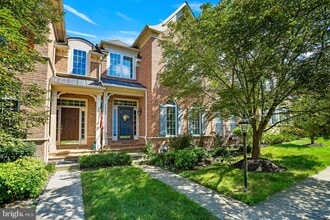 Building Photo - 24906 Earlsford Dr