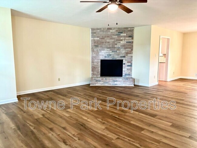 Building Photo - 292 Murray Dr