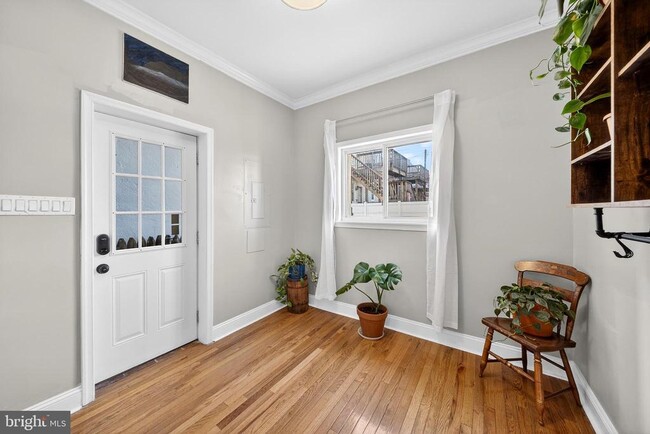 Building Photo - 7 E Fort Ave