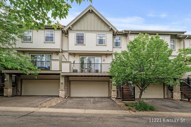Building Photo - 11221 Kinsley St