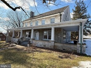 Building Photo - 135 Fort Loudon Rd