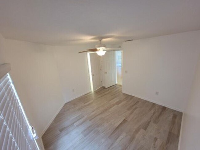 Building Photo - Ready for you to call home!