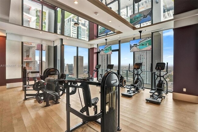 Building Photo - 11 NE 6th St