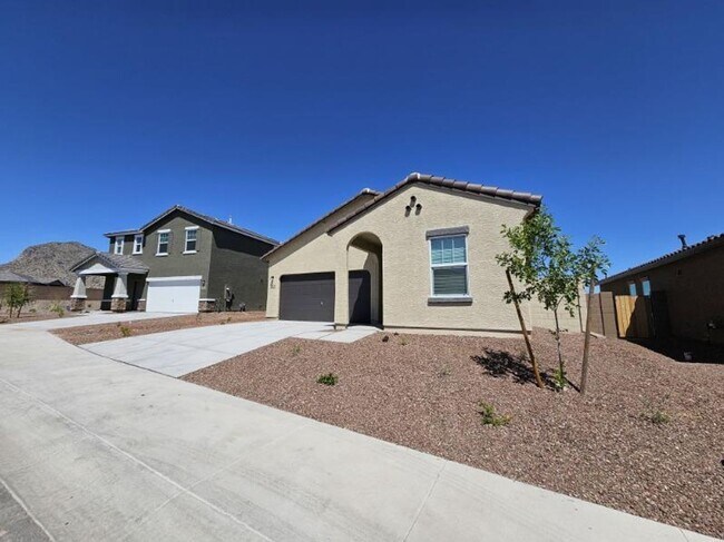 Building Photo - 20120 W Palo Verde Dr
