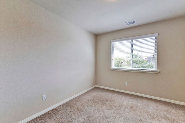 Building Photo - 4519 Esper Ln