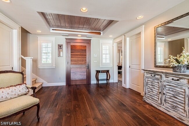 Building Photo - 287 11th Ave S