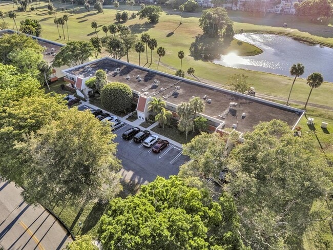 Building Photo - 901 Cypress Terrace