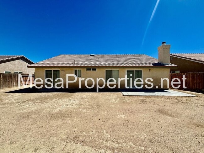 Building Photo - 15976 Elkins St