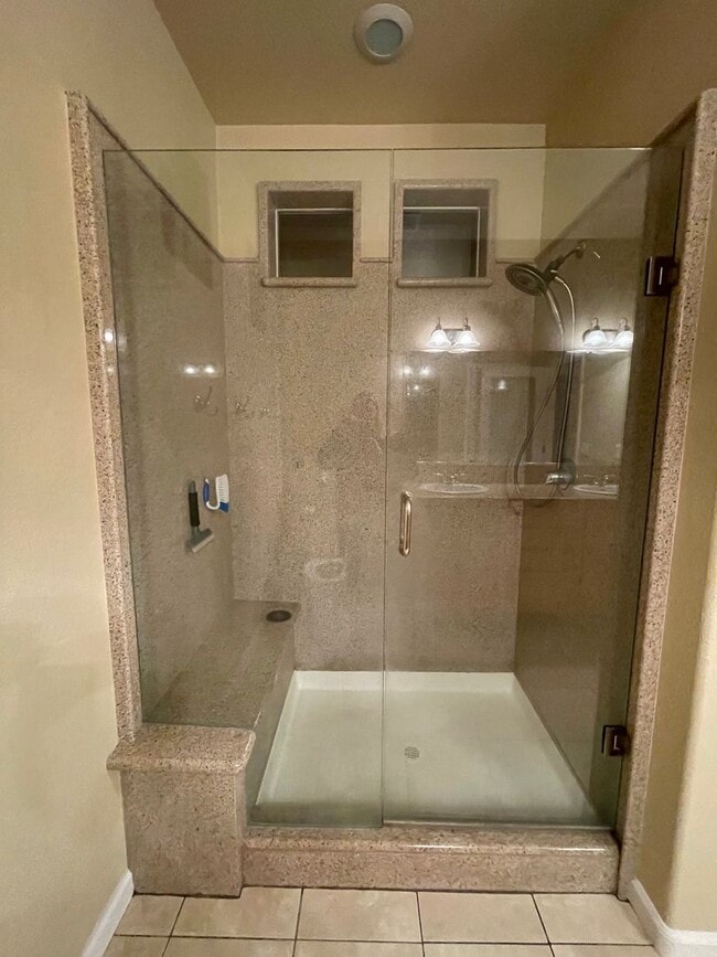 Building Photo - Beautiful home in Sparks- Gated community!