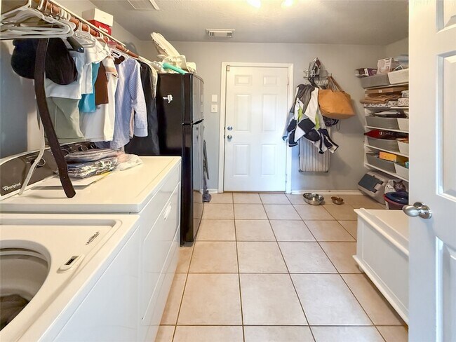 Building Photo - 21822 Pepperberry Trail