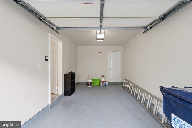 Building Photo - 8108 Dove Cottage Ct