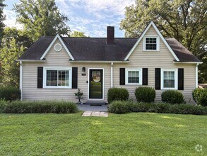 Building Photo - 3 Bedroom, 3 Bathroom House in Winston-Salem!
