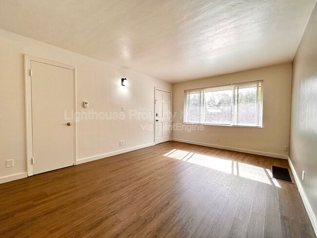 Building Photo - 2278 Nelson Ave SE