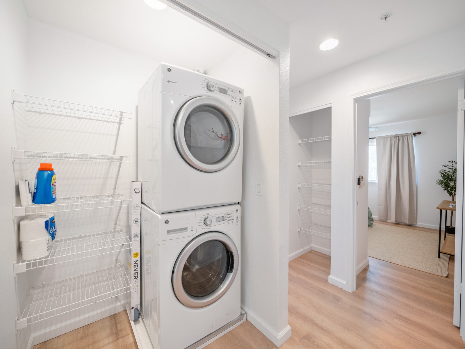 Building Photo - 1020 Kakala St